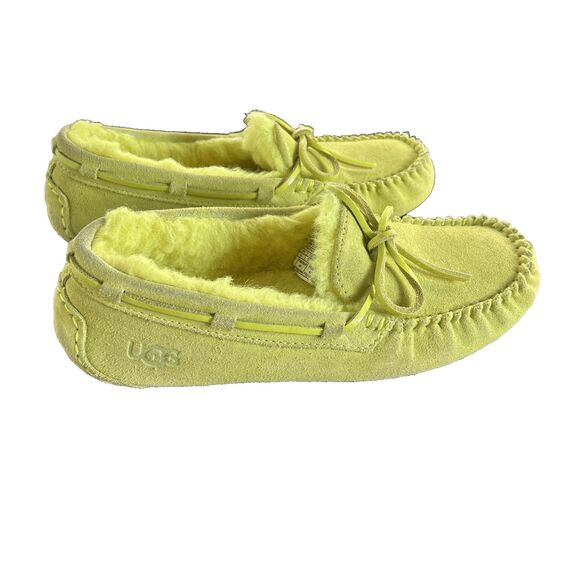 Ugg Dakota Ladies Cozy Suede Moccasin with Wool Blend Lining, Size 6  Color Lime - Picture 2 of 12